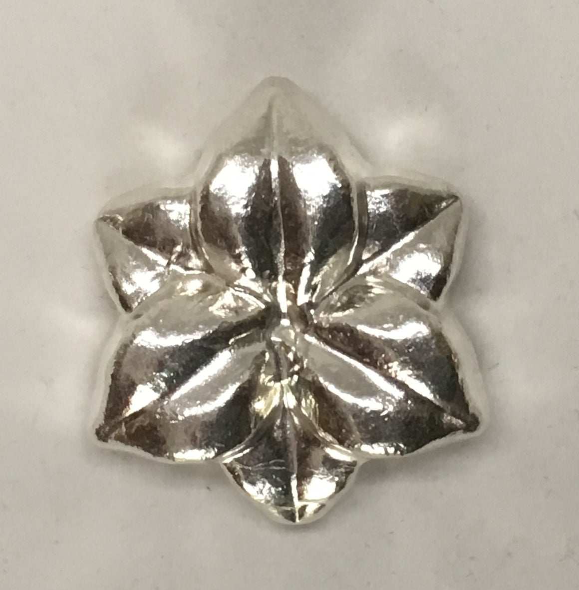 Trillium Flower by Pheli Mint, Hand Poured 3oz, .999 Silver
